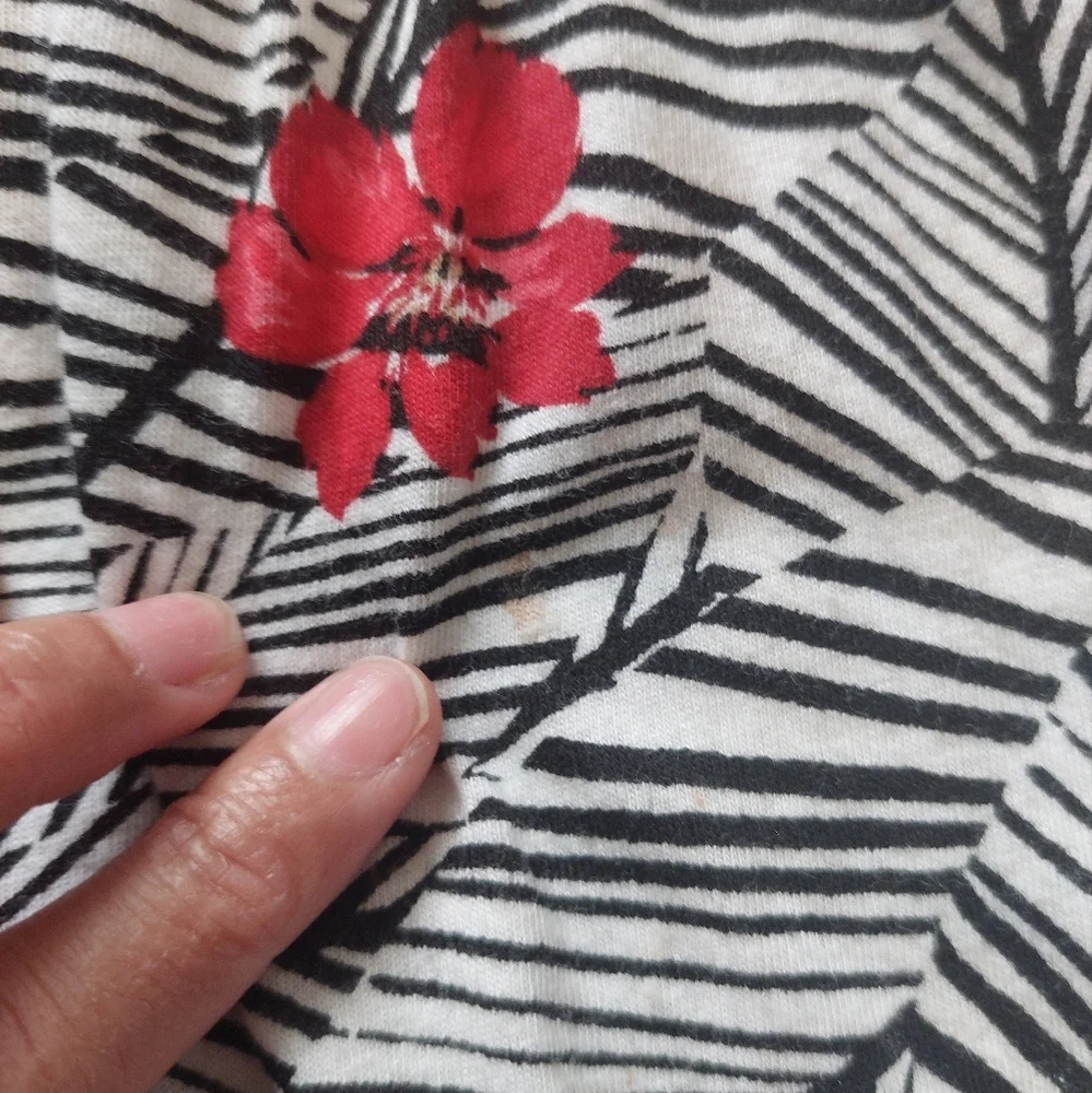 J.Jill Smocked Black White Red Floral Peasant‎ Top Size Large Tall